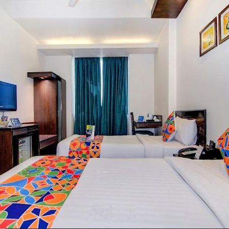 Hotel Rockland Panchsheel Enclave New Delhi Exterior photo