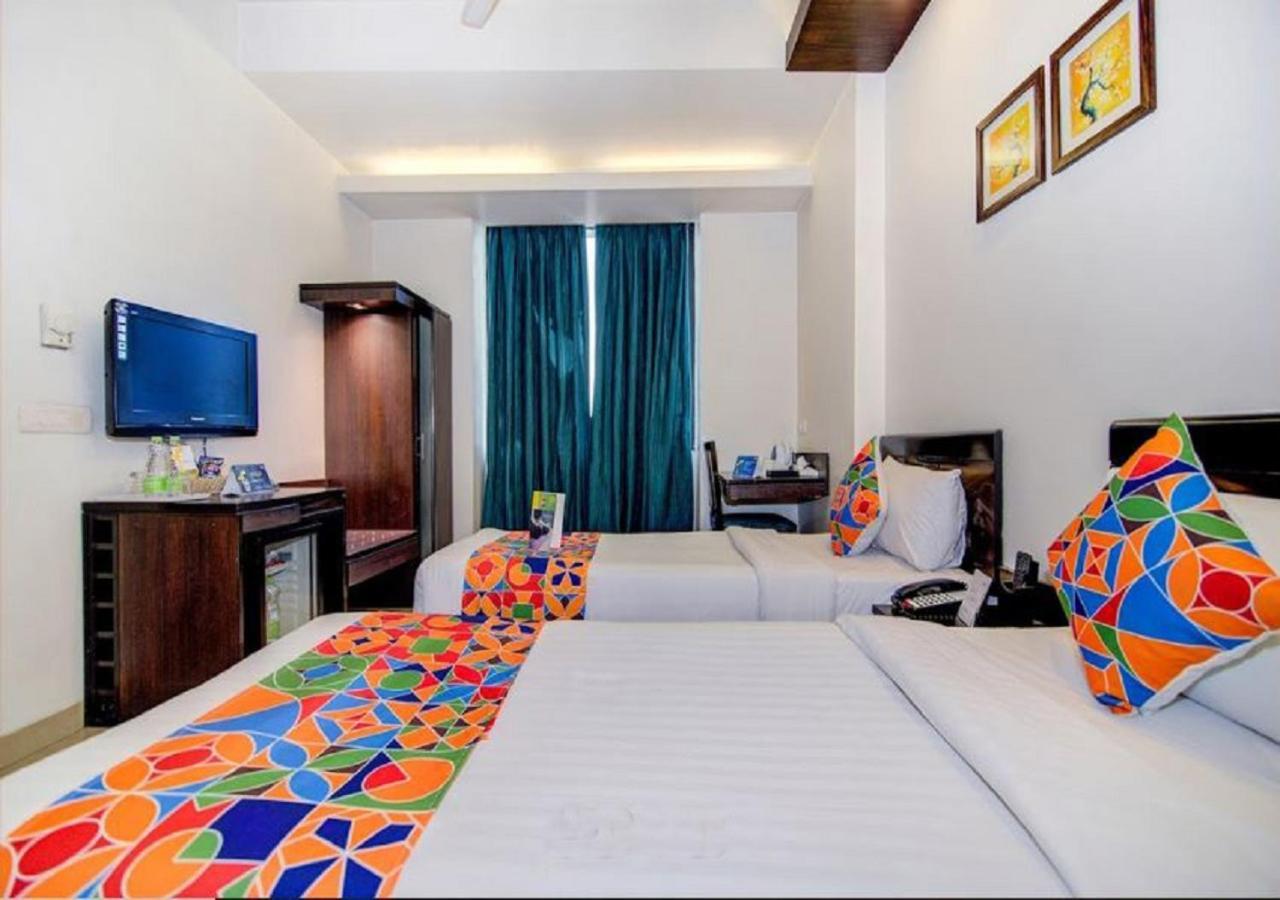 Hotel Rockland Panchsheel Enclave New Delhi Exterior photo