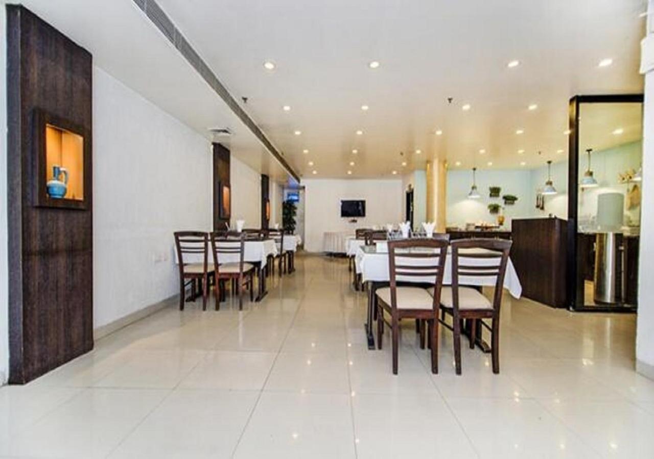 Hotel Rockland Panchsheel Enclave New Delhi Exterior photo